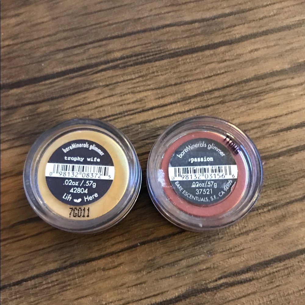 Makeup Bundle - Picture 3 of 5
